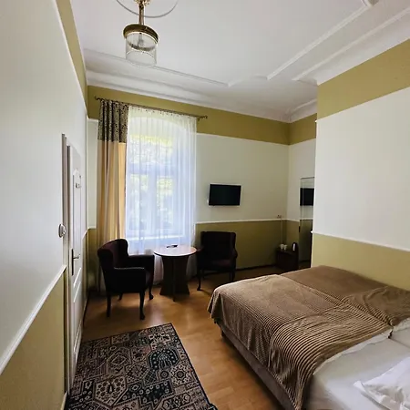 Pensjonat Pałacyk 3*