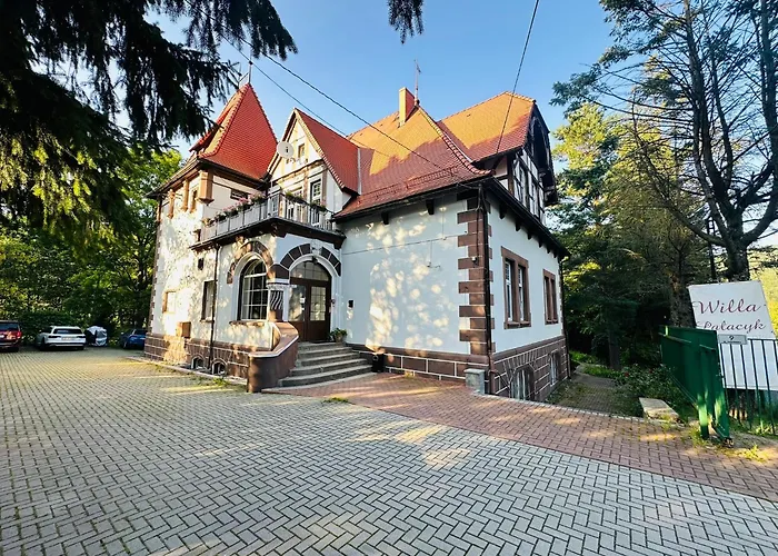 Palacyk بيت ضيافة Świeradów-Zdrój